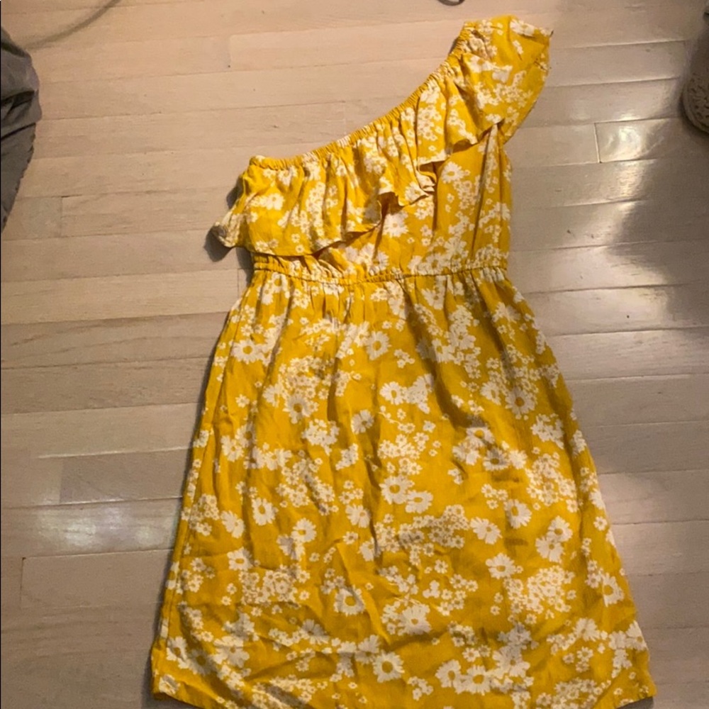 One shoulder dress